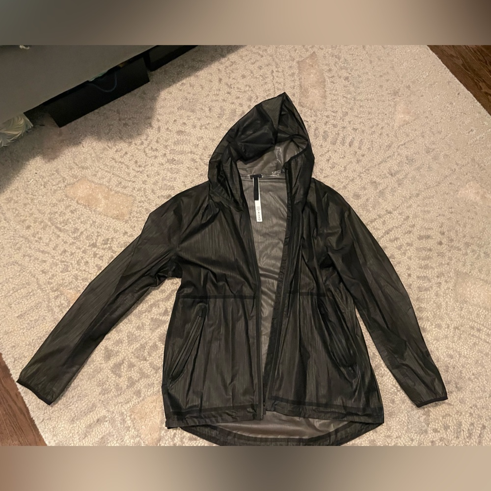 Lululemon light windbreaker